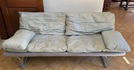 Canapé IKEA « Moment » en cuir gris clair